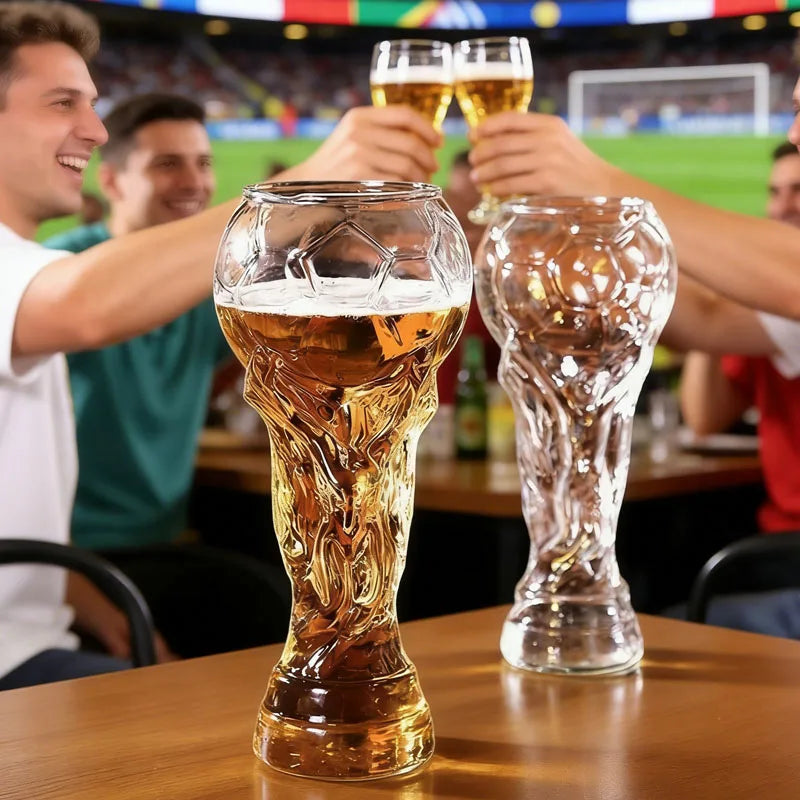 Boccale da birra a forma di trofeo da 600 ml – design calcistico